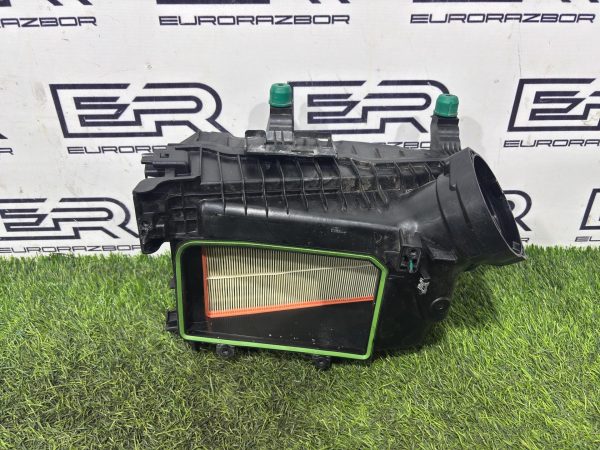 Корпус воздушного фильтра Mercedes W447 ОМ654