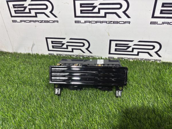Дефлектор обдува салона центральный Porsche Panamera