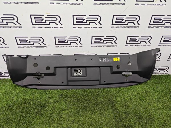 Накладка замка капота Land Rover Defеndеr