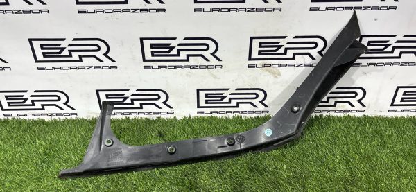 Водосток крышки багажника правый Mercedes Benz CLS