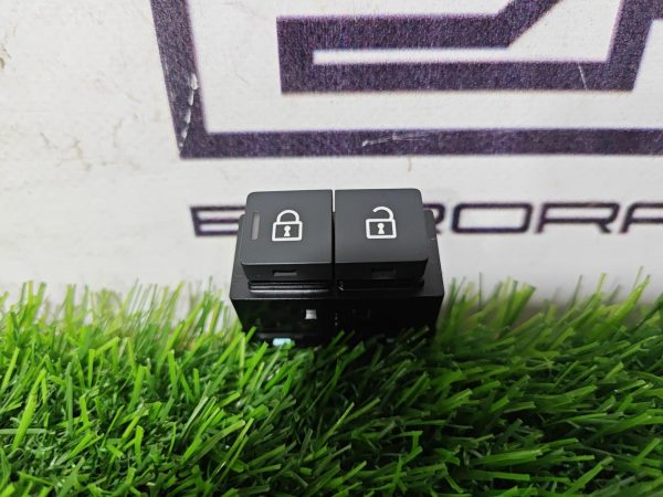 Кнопка центрального замка Land Rover Range Rover Sport 3 поколение