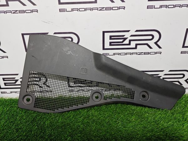 Накладка жабо правая Land Rover Range Rover Sport 3 поколение