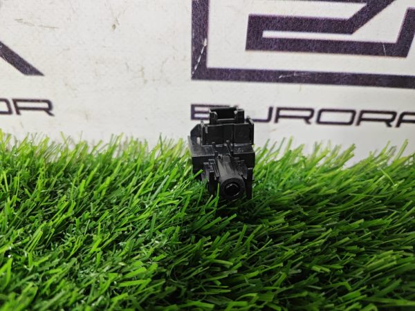 Датчик температуры воздуха в салоне Land Rover Defеndеr