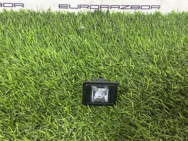 Подсветка номера Mercedes Benz E W214