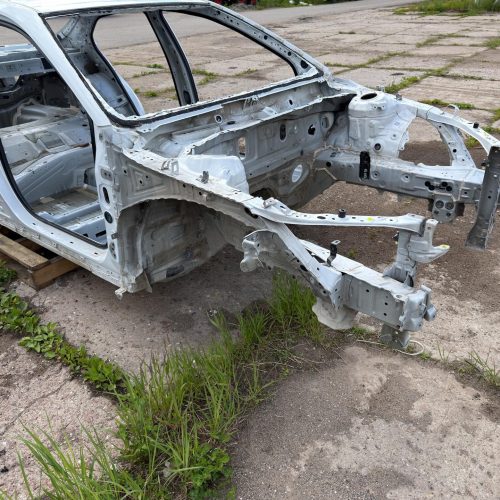 Передняя правая четверть Camry 70