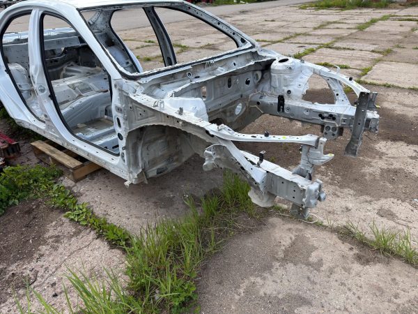 Передняя правая четверть Camry 70