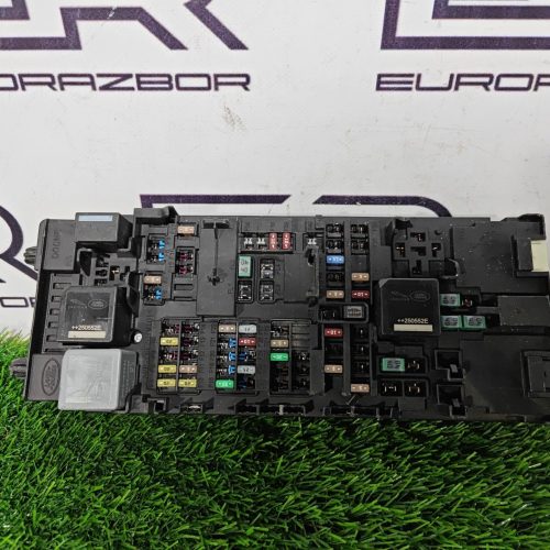 Блок предохранителей Land Rover Defender 2